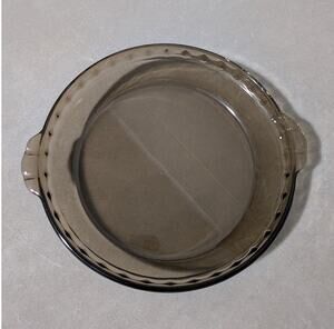 Vtg Pyrex 229 Fireside Smoke Glass Deep Dish Pie Plate 9.5" Handled Scalloped